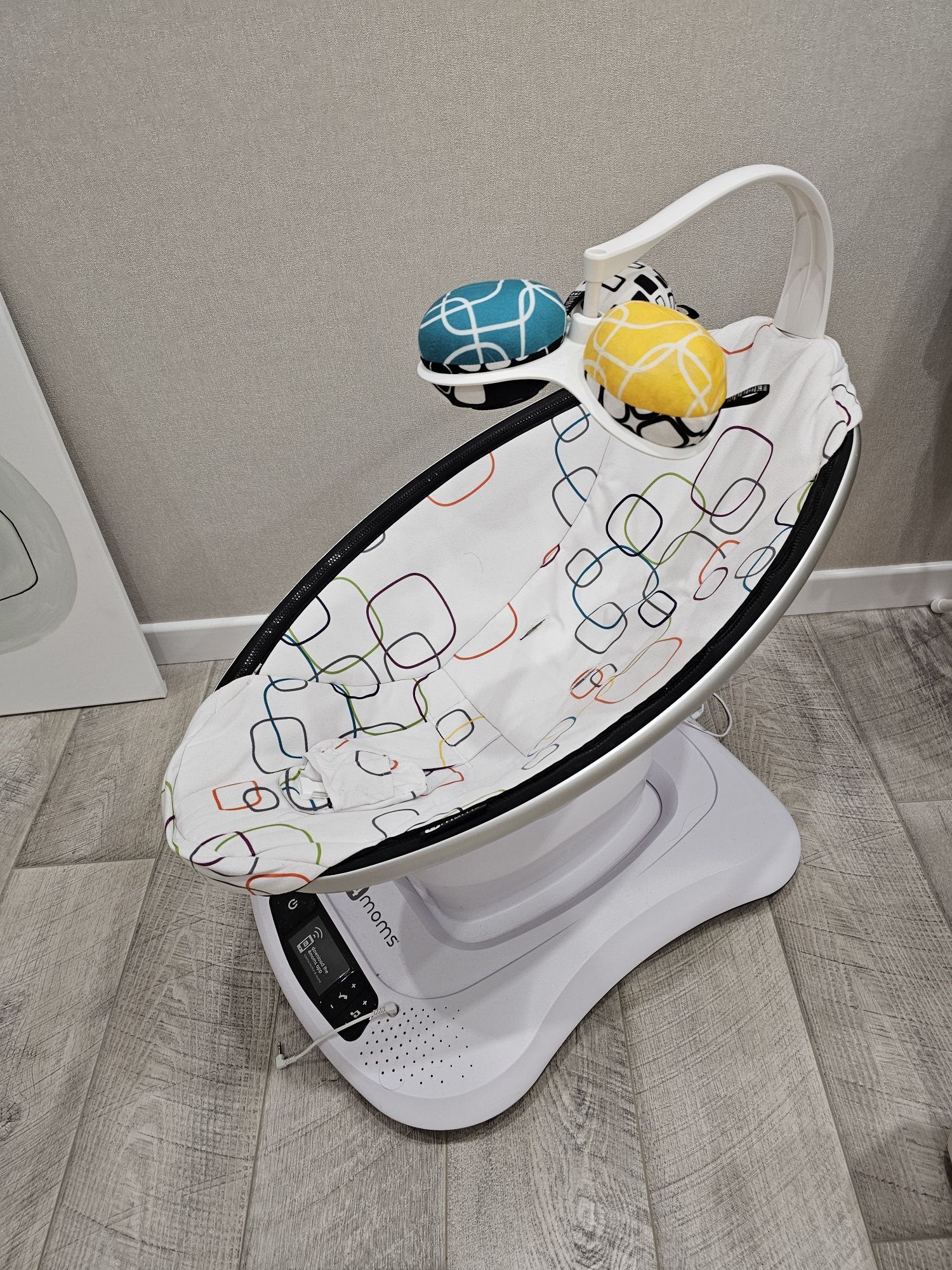 Продам Mamaroo шезлонг