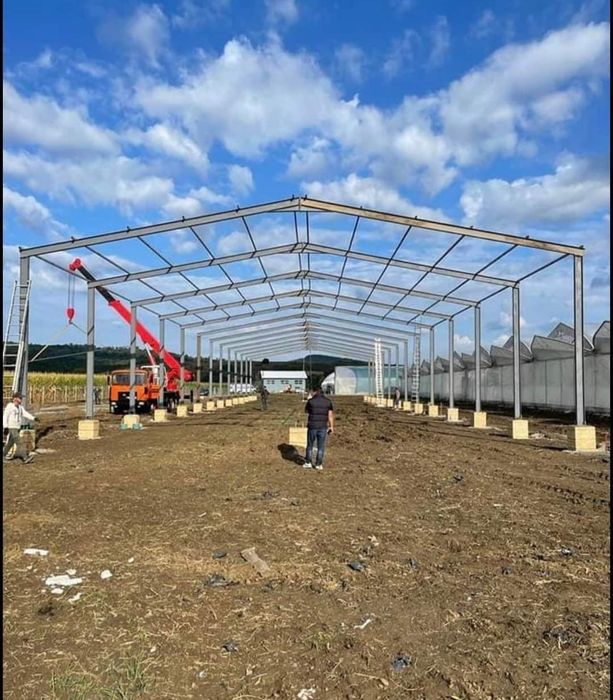 Vand hale metalice avem pe stoc orice dimensiune dorită de client, asi