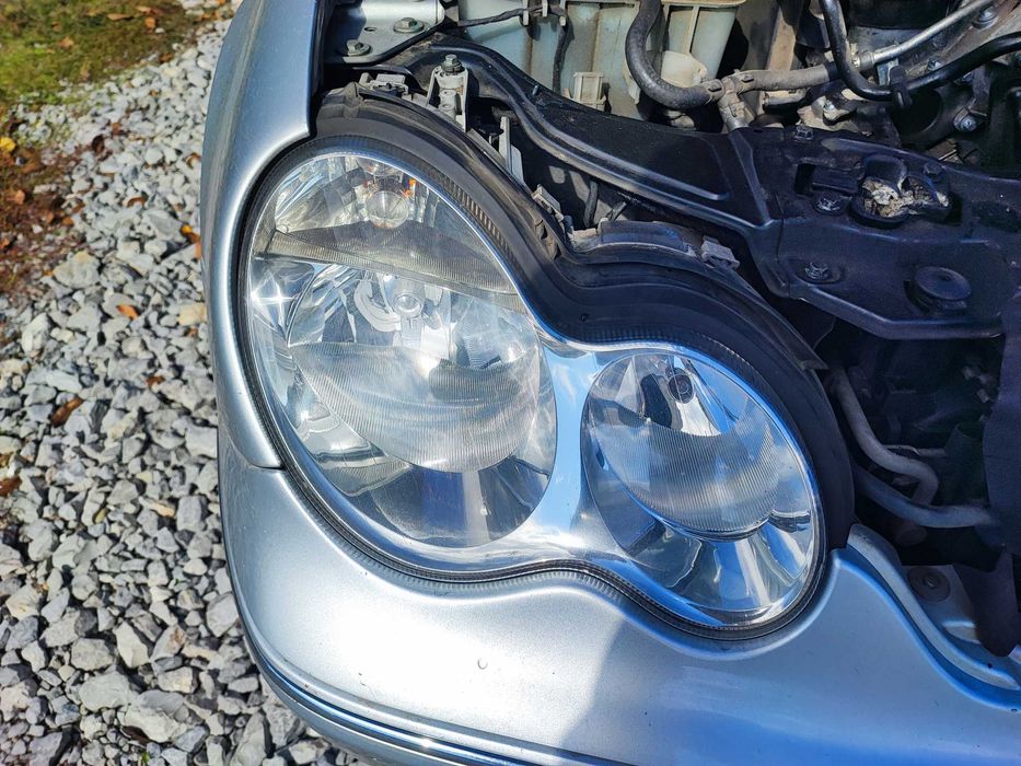 Фарове от мерцедес Ц класа W203 фейса