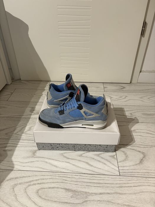 Air Jordan 4 Retro University Blue
