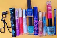 Set mare 13 cosmetice adolescente

T