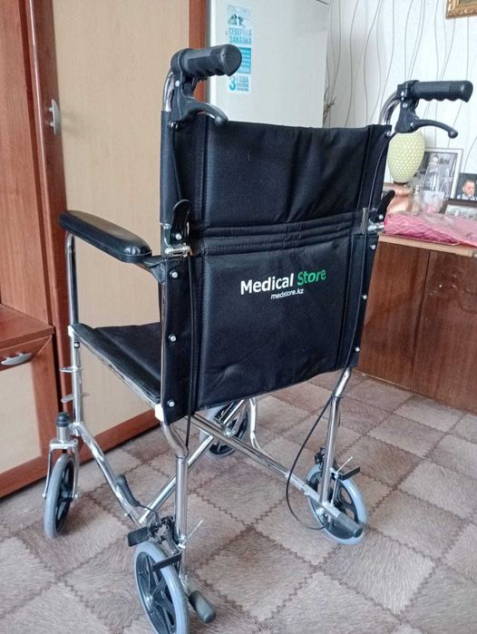 Кресло-коляска Medical Store 12046 черный 75 кг