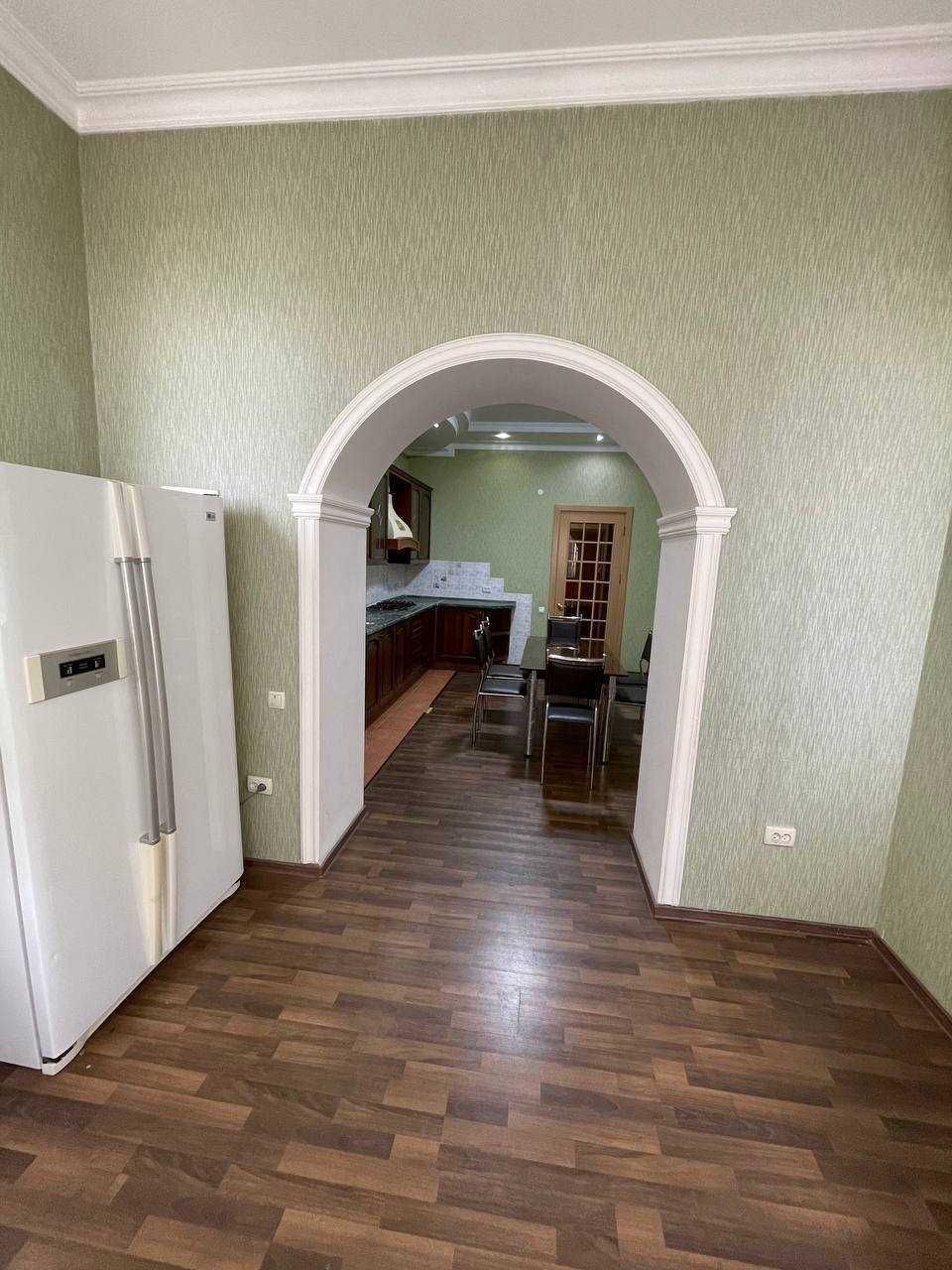 Попугайчик на Чехова, BON продается 164кв.м + мансарда 84кв