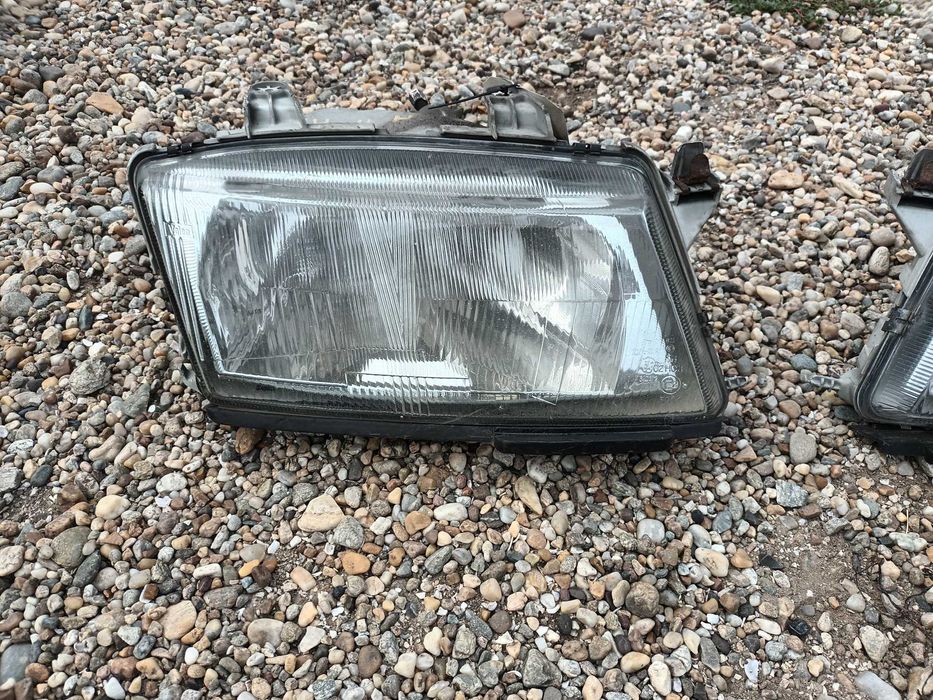 ляв и десен фар за СААБ 9 - 3 и 900 SAAB 9 3 SAAB 900