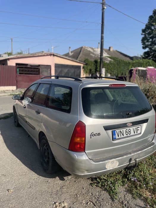 Vând ford focus!!