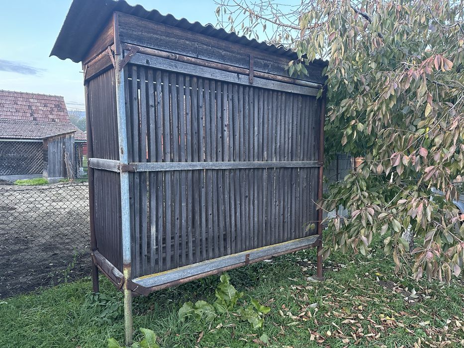 Cosoi structura metalica pentru porumb