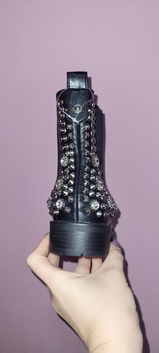 Дамски боти с камъчета