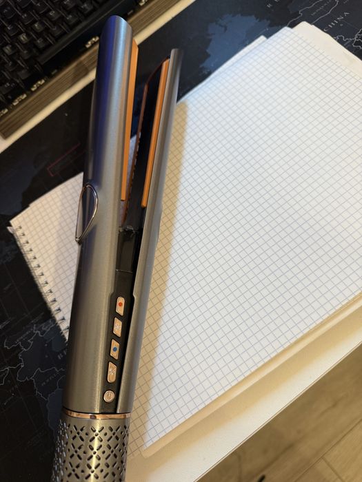 Placa de indreptat parul si uscator 2 in 1