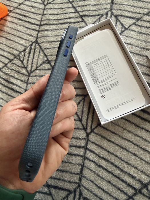 Iphone 17 pro max /Techwoven case