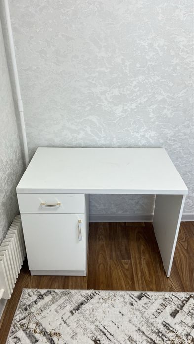 Стол компьютерный