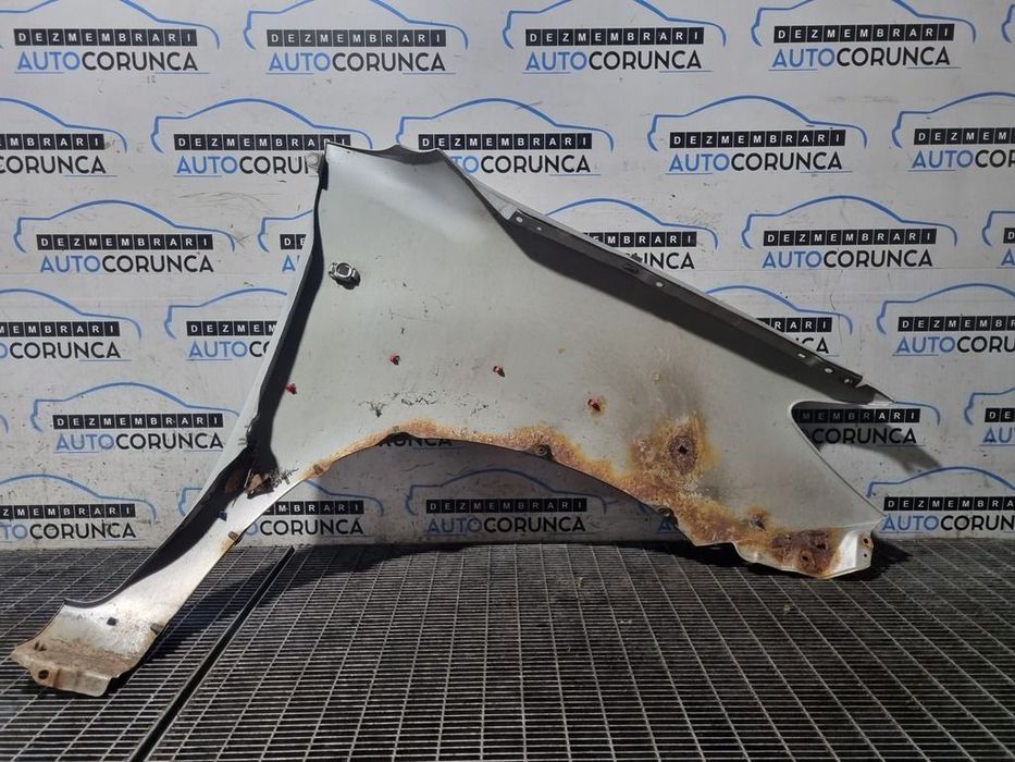 Aripa Stanga Fata Toyota Hilux 2010 - 2015 4 Usi Silver Metalizat 1C0 (1302)