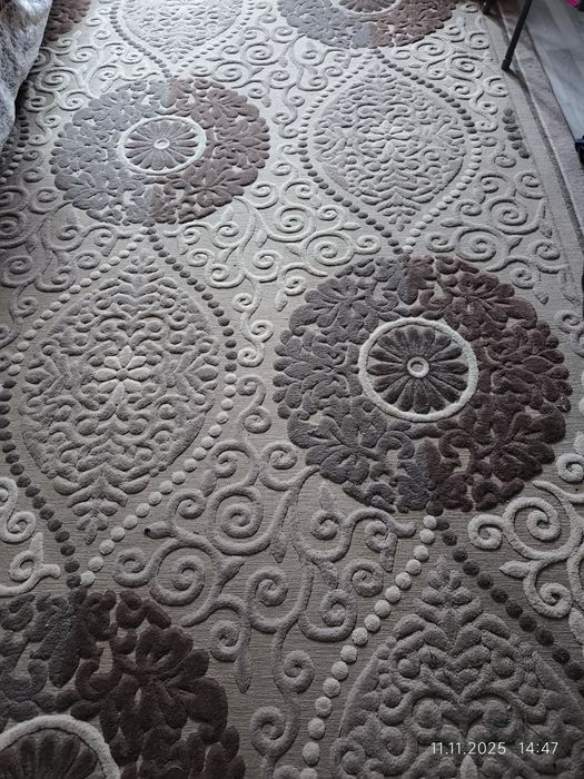 Продам ковер б/у