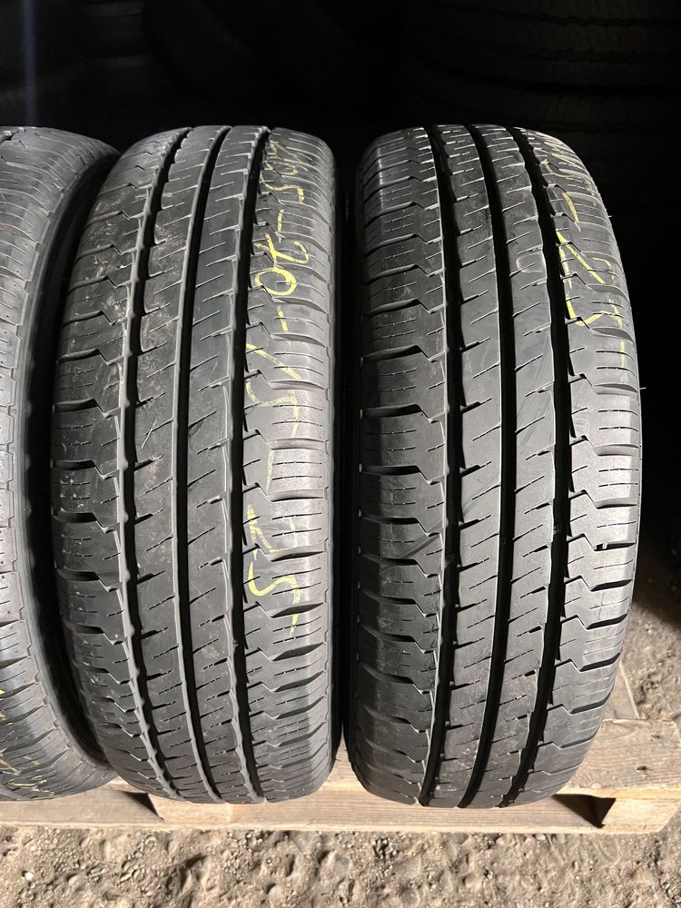 4 anvelope vara 205/70/15 C Hankook , 9 mm !