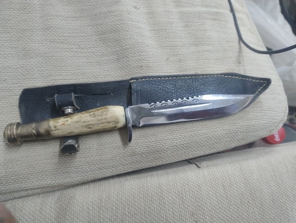 Ловен нож със кания