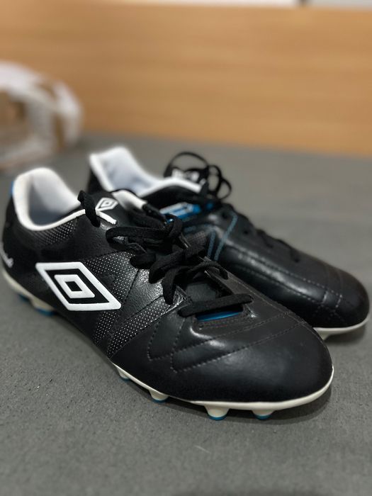 Нови бутонки Umbro