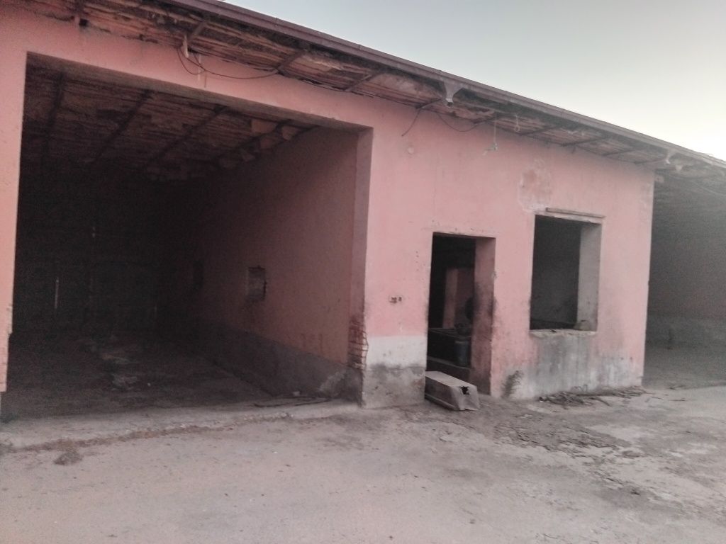 Uchastka sotiladi
