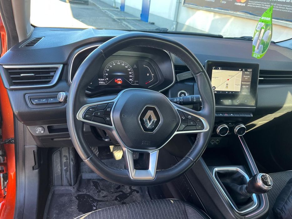 Vând Renault Clienți 5