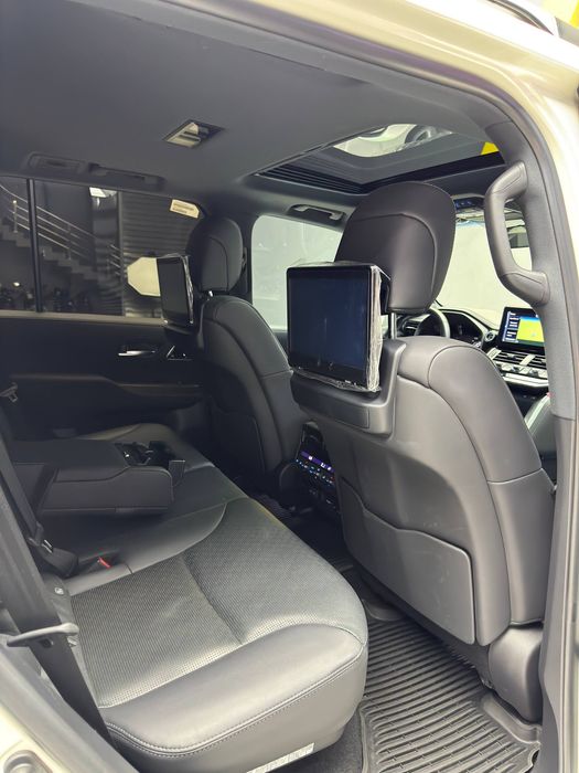 Продается Toyota LC300 3.5