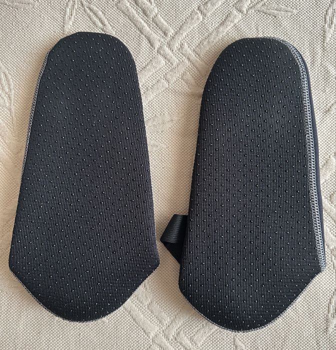 Продаются новые плавательные, водонепроницаемые носки