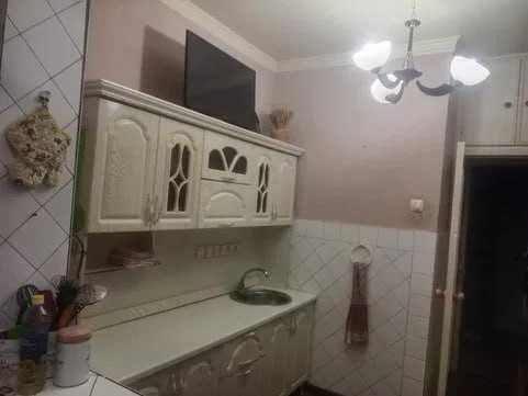 Продаётся квартира Юнусабад7 2 ком 57 м2 средним ремонтом