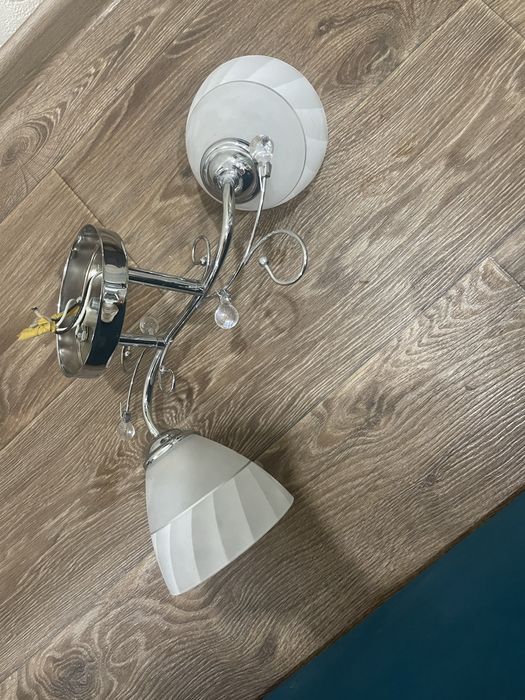 Продам люстры