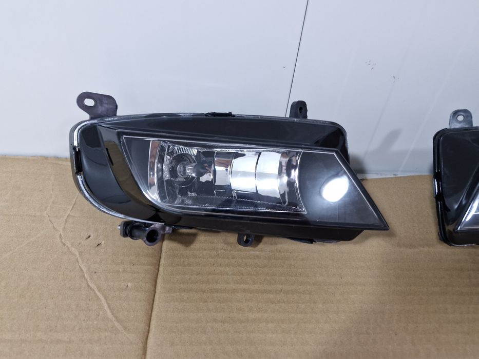 Proiector ceata Audi A4 B8 facelift 2012-2015 Nou