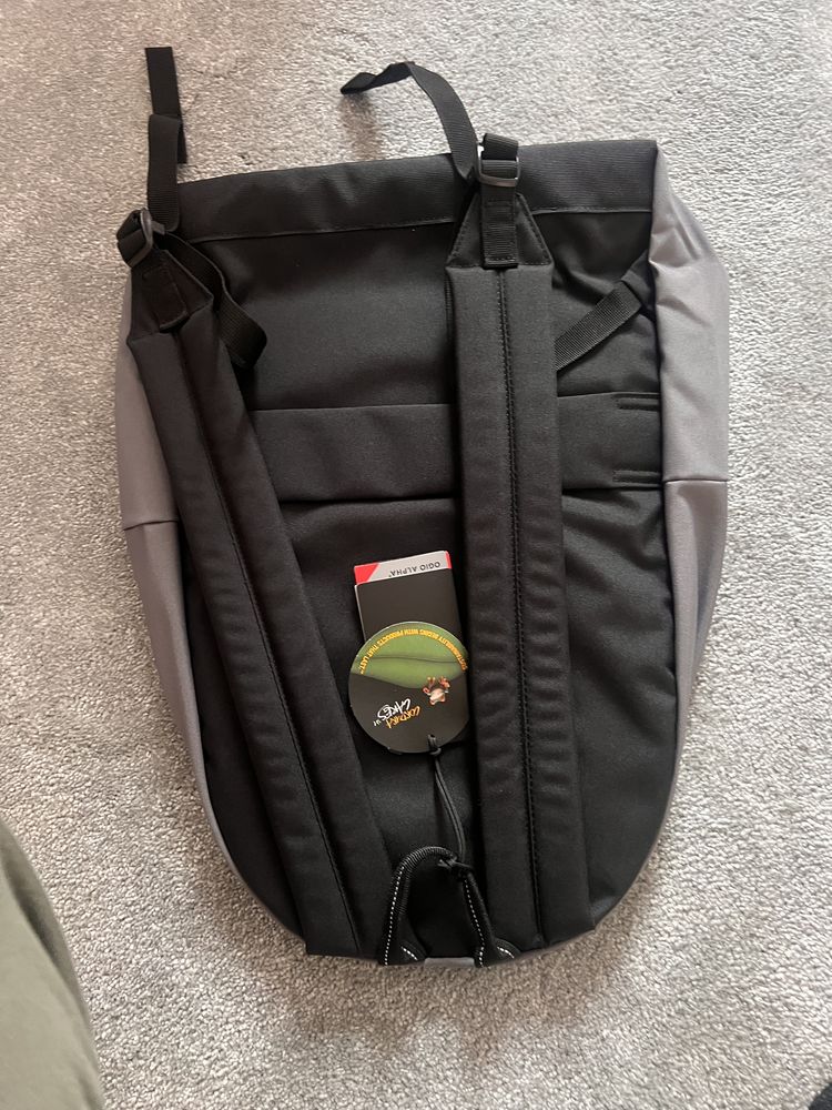 Ghiozdan Ogio Alpha Charcoal 20L.