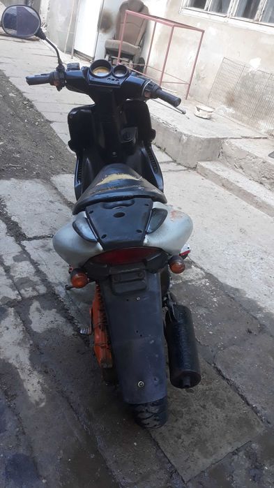 Scuter de vânzare yamaha aerox motor de 80 cm motor nou
