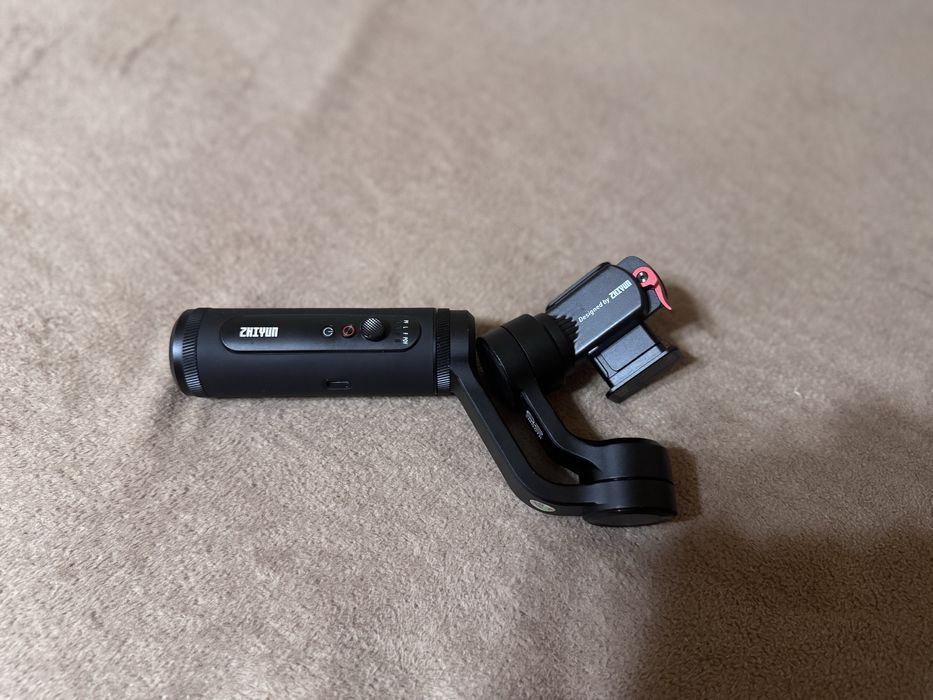 Stabilizator Zhiyun Smooth Q2 – filmări super fluide