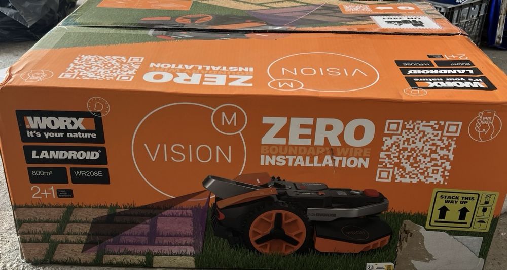 Robot Tuns iarba • NOU Sigilat • Masina fara fir gazon Landroid vision