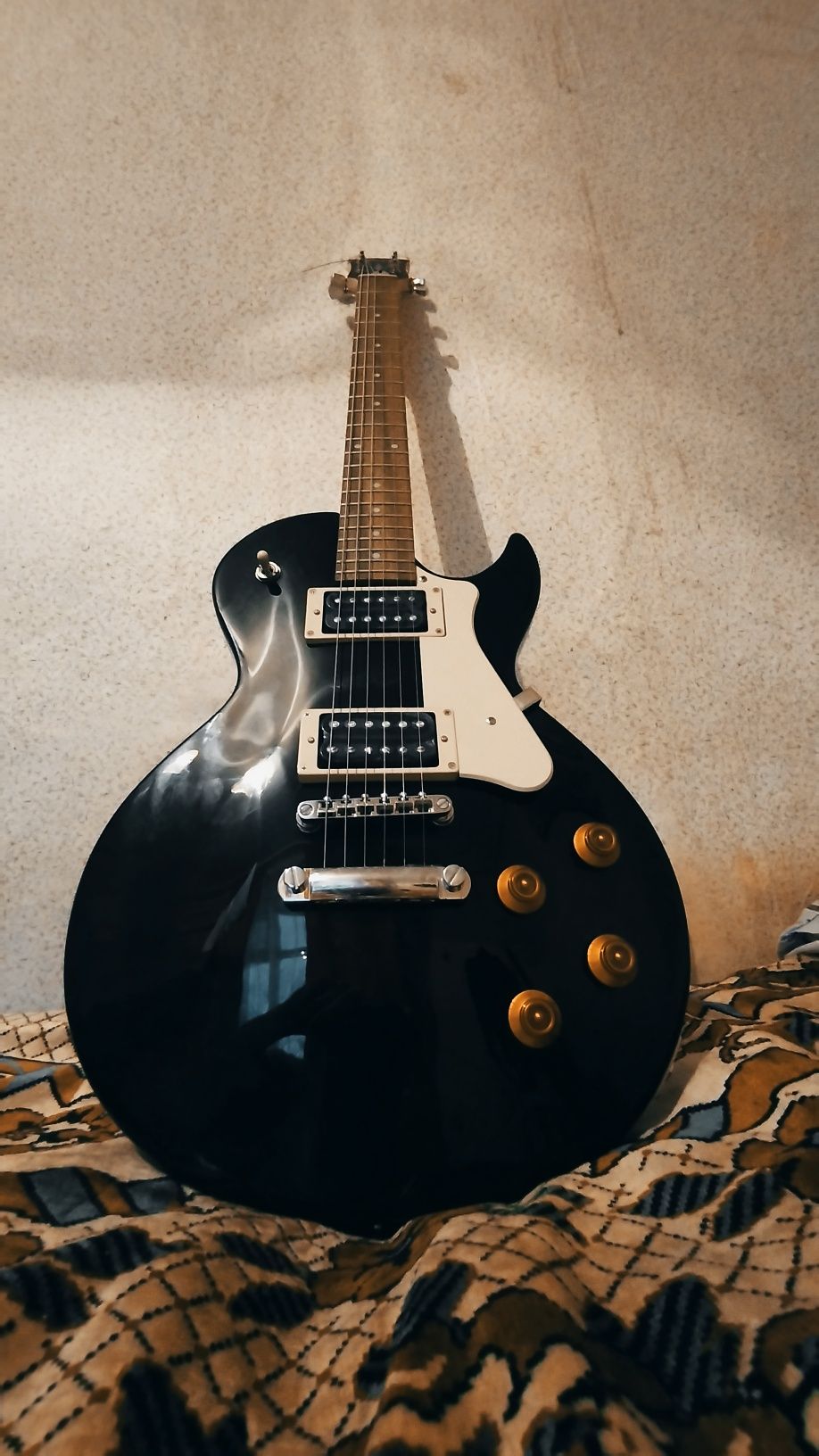 Электрогитара Les Paul cort cr100