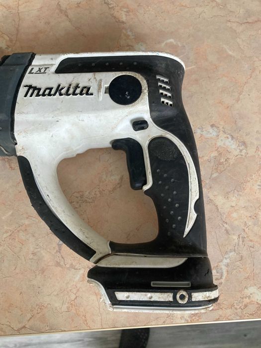 Акумулаторни перфоратори DeWalt и  Makita 18v