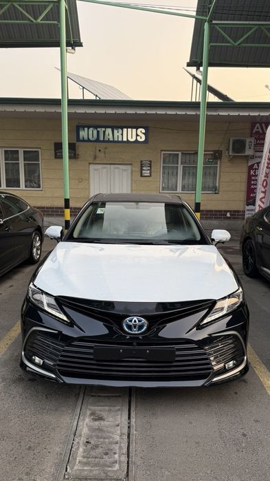 Toyota Camry GLE Gibrid