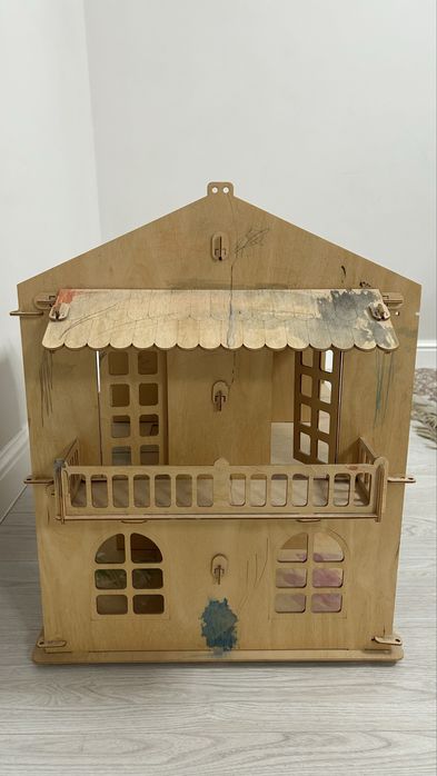 Домик для кукл из дерева