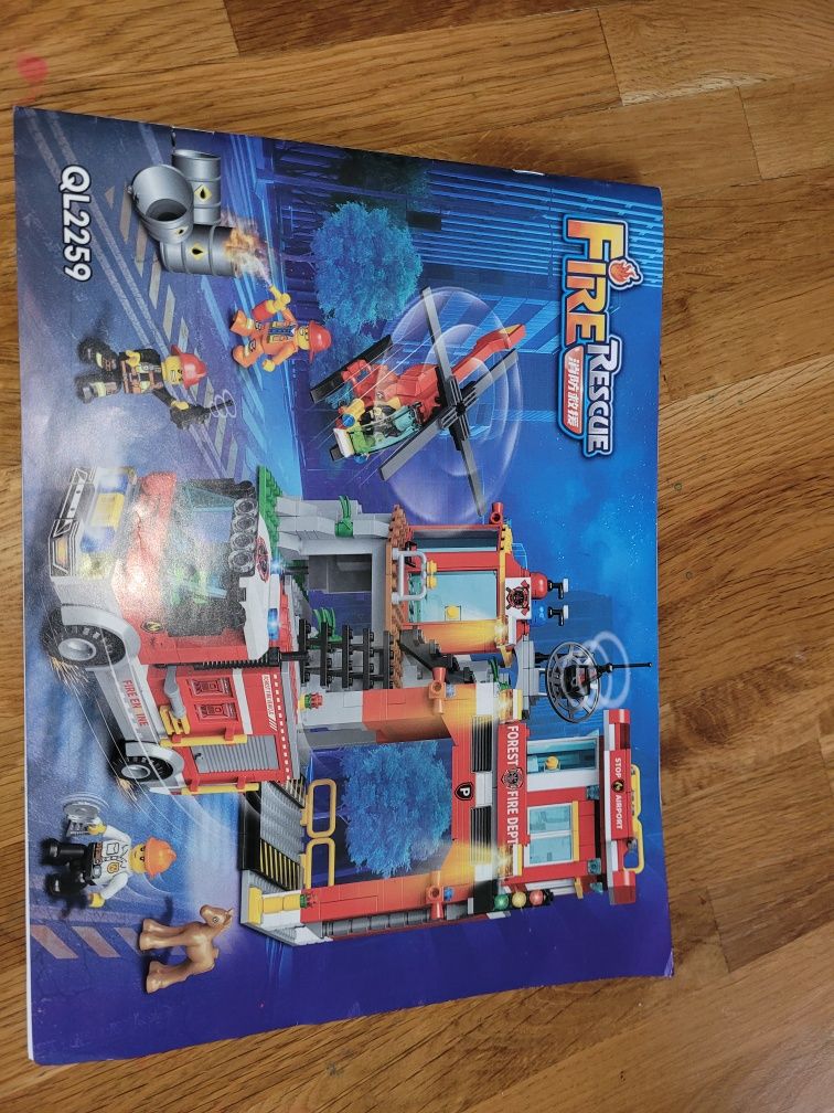 Lego Statie de pompieri 776 piese