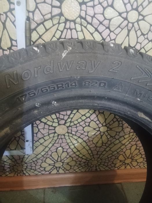 Продам зимнюю шину