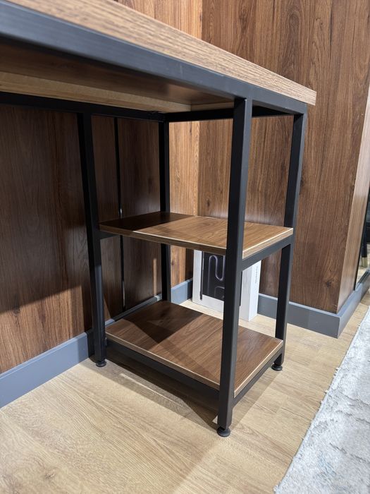 Стол компьютерный / рабочий