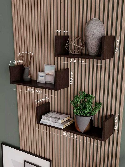 Комплект полок из 3-х штук, навесных, новые.