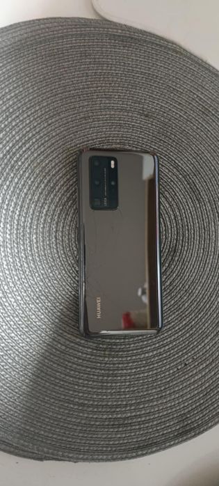 Vând huawei p 40 pro