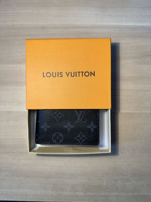 Louis Vuitton портфейли нови