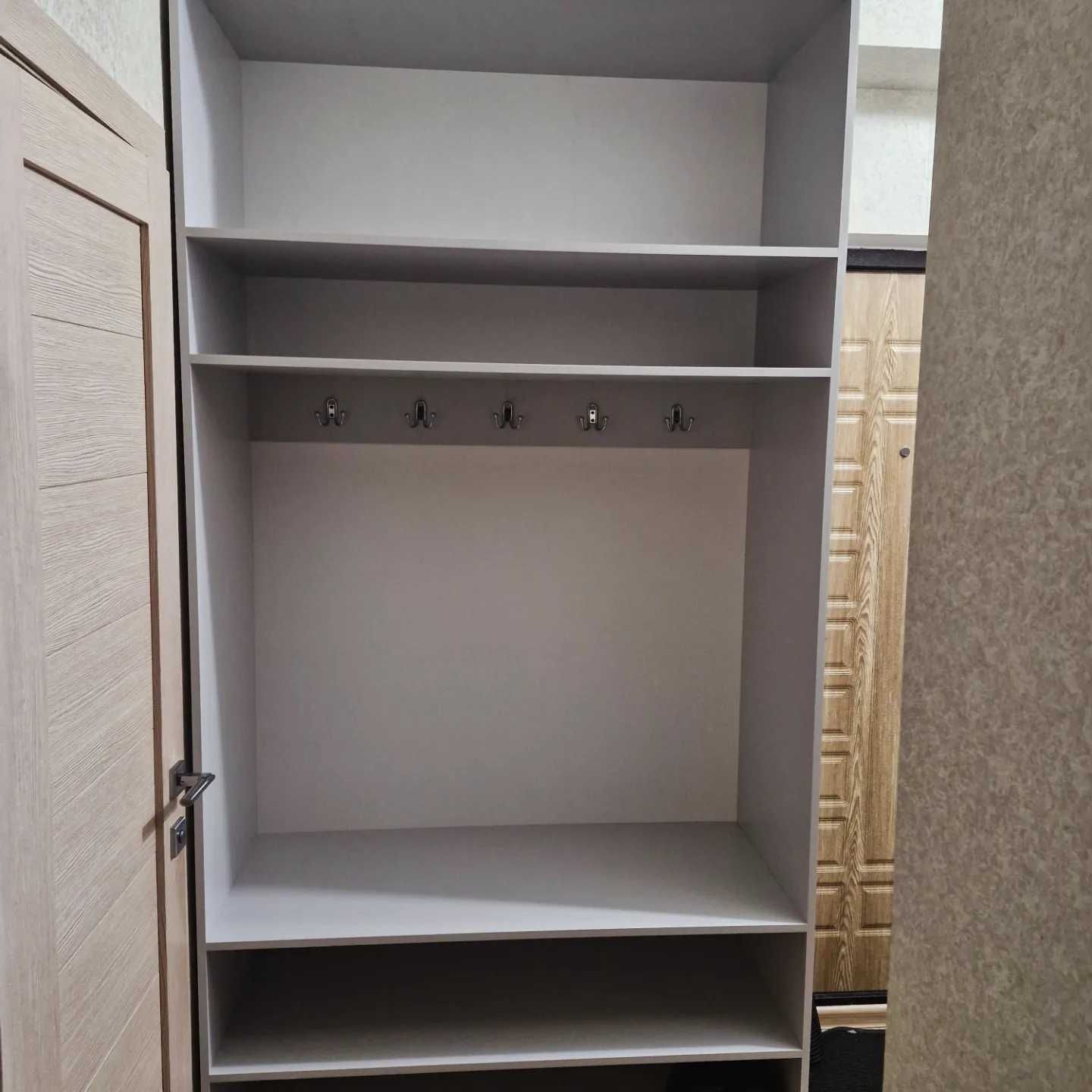 Продам шкафы в прихожую
