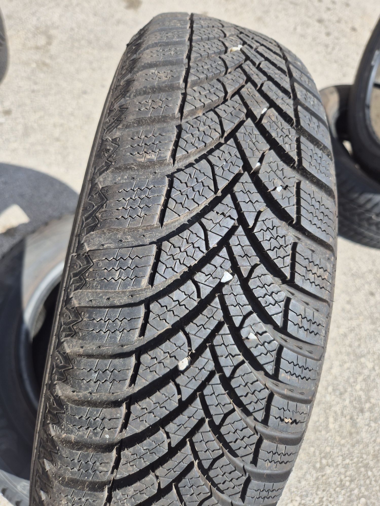 1бр. 165/65/15 Semperit Speed grip 5 гума лятна зимна