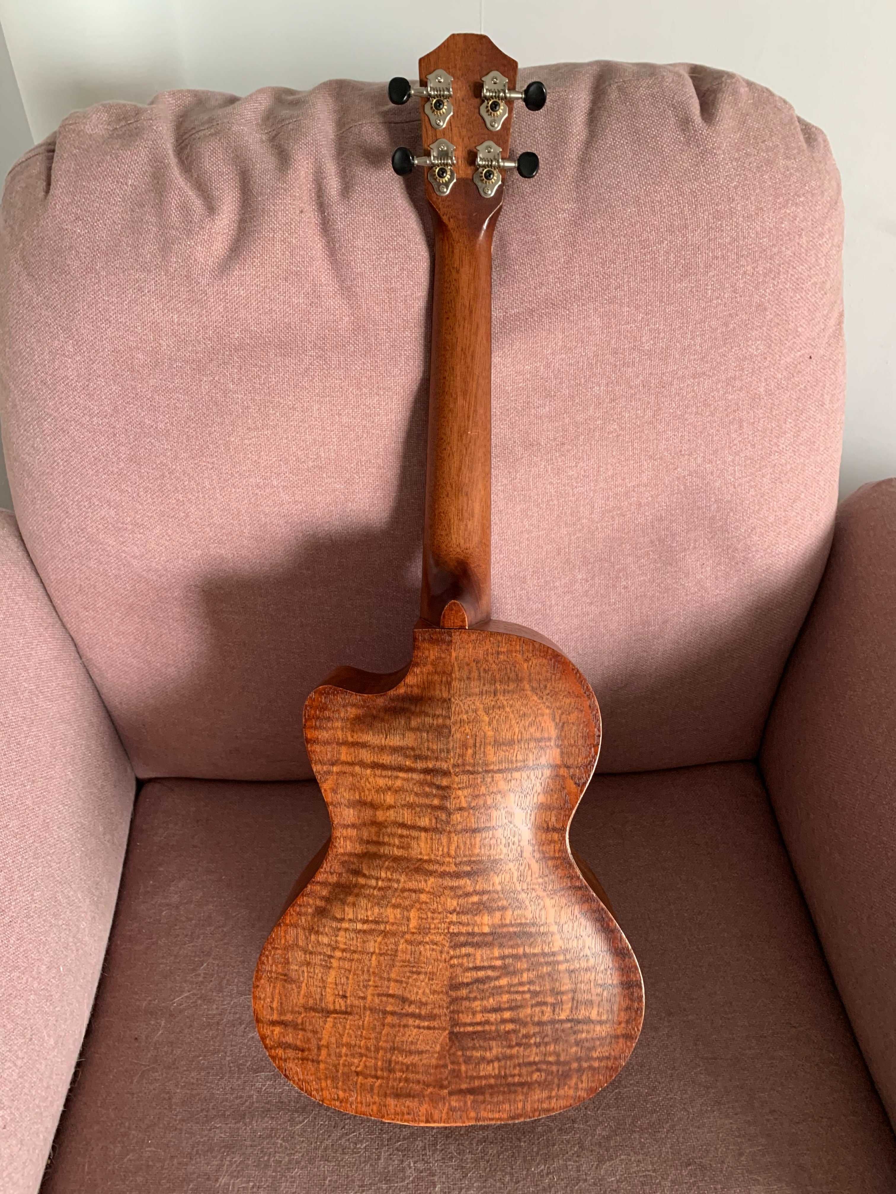 Baton Rouge Tenor V4 TCE Sun Electro Ukulele