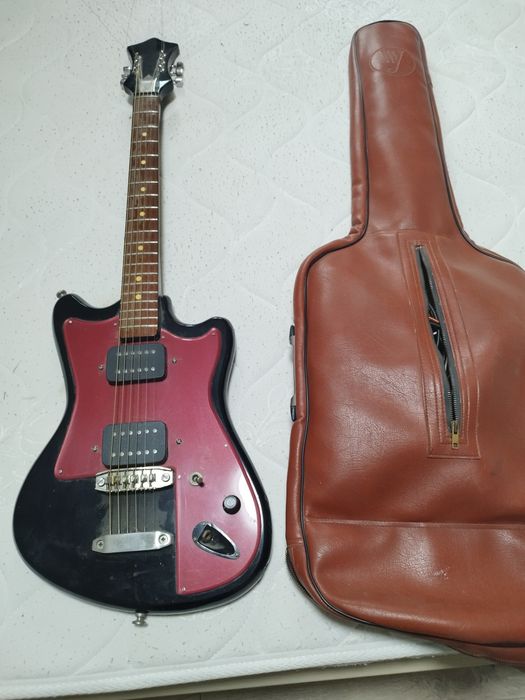 Продам электрогитару СССР