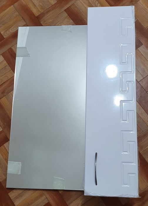 Продам новое зеркало шкаф ОЛИМП - 50