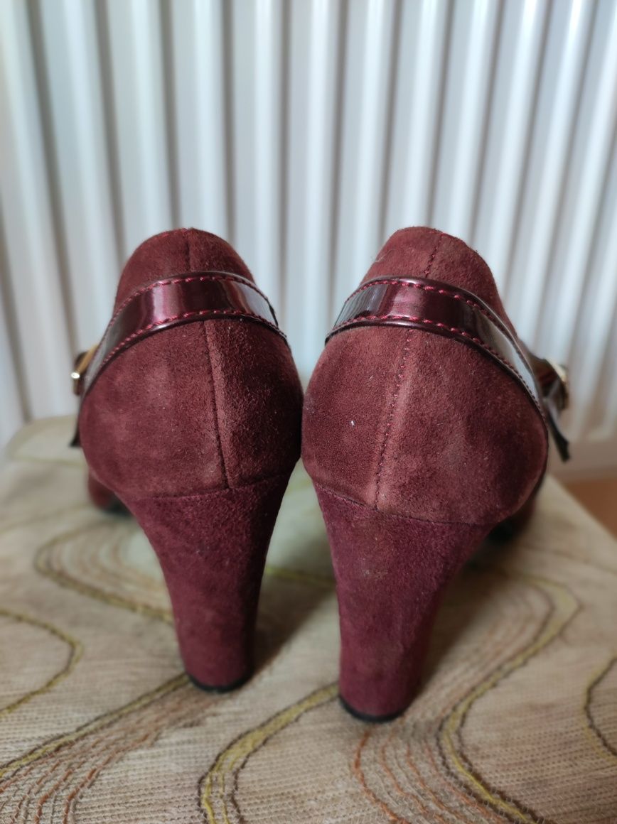 Елегантни обувки Euro Soft бордо. Размер 38
