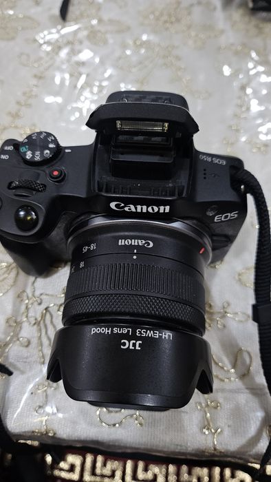 Canon EOS R50 canon