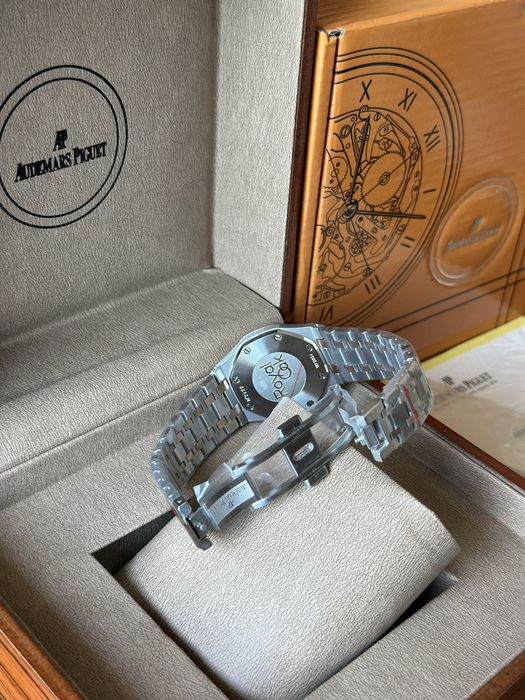 Audemars Piguet Royal Oak Quartz 33 mm - дамски модел
