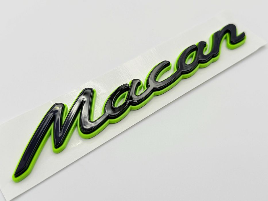 Emblema Compatibila PORSCHE Macan Hybrid negru