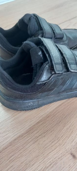 детски маратонки адидас 27 номер